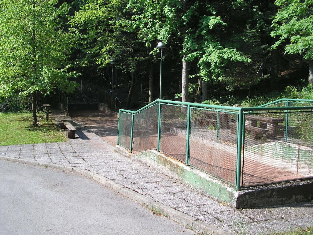 Camping Pivka Jama Postojna Exteriör bild
